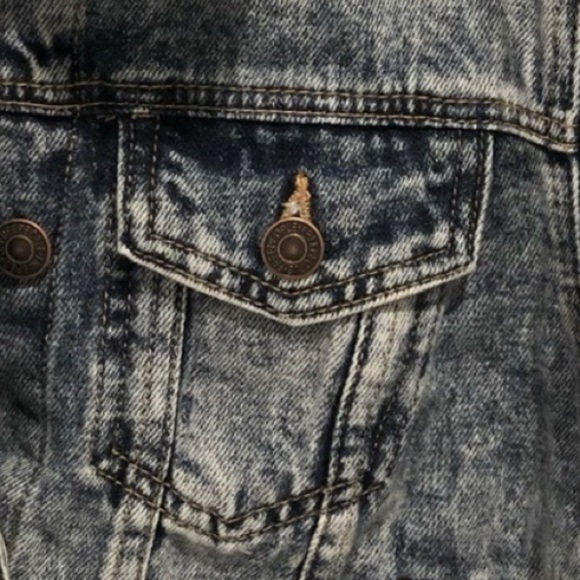 💫 FREE PEOPLE Rumors Denim Jacket SIZE:XS NWT - Picture 3 of 13